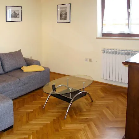 Haus Lino 583s Apartment Štinjan