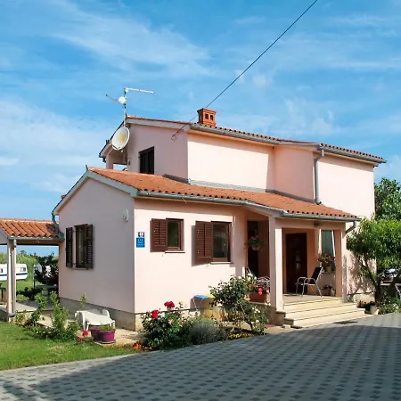 Haus Lino 583s * Štinjan